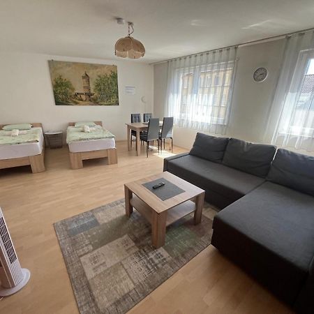 Schoene Ferienwohnung In Sarrebruck Exterior foto