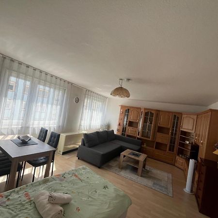 Schoene Ferienwohnung In Sarrebruck Exterior foto